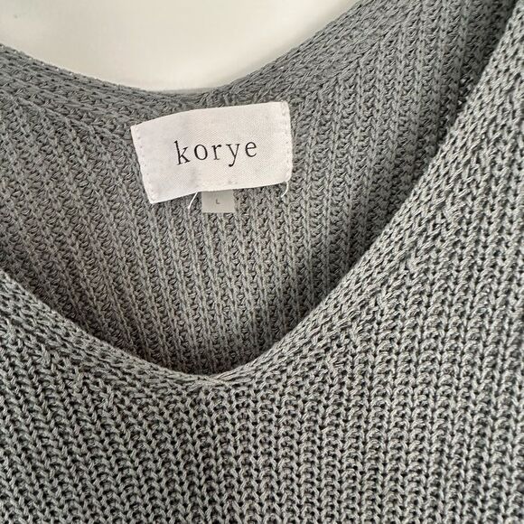 Korye Knit crop tank size large - Picture 3 of 4